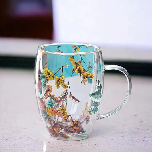 Tasse à fleurs séchées
